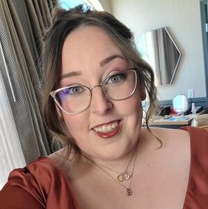 Meet your Posher, Cass